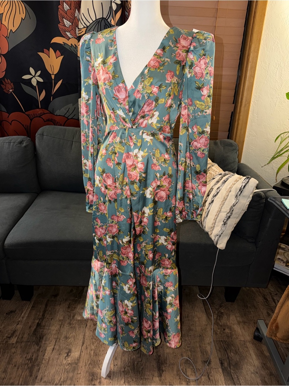 ASTR the Label Women's S Floral Maxi Dress Blue Pink Puff Sleeve V-Neck Long